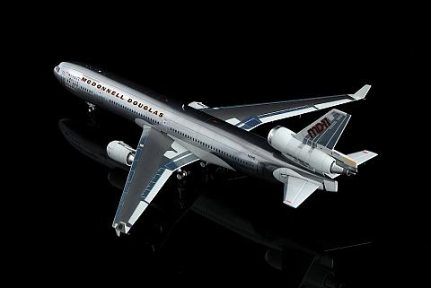 ������ ��������  McDonnell Douglas MD-11