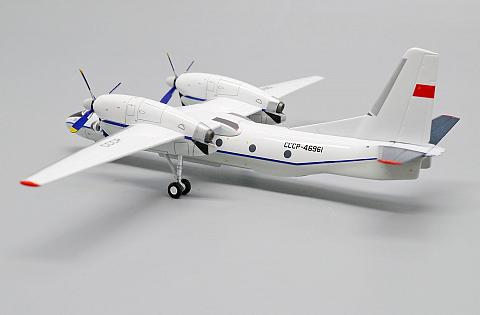 Модель самолета  Антонов Ан-32