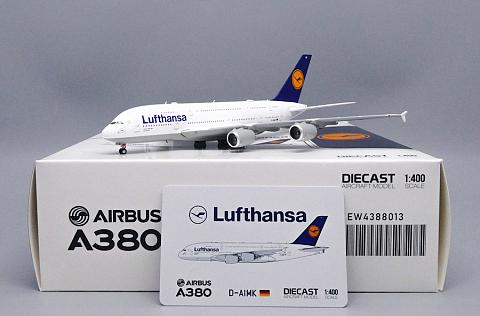 Модель самолета Airbus A380-800 Модель самолета Airbus A380-800