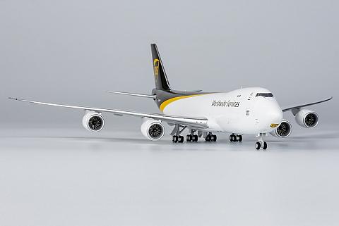 Модель самолета Boeing 747-8F Модель самолета Boeing 747-8F