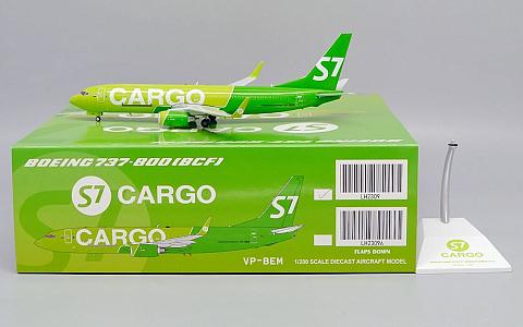 Модель самолета Boeing 737-800BCF Модель самолета Boeing 737-800BCF