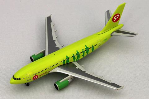 Модель самолета Эрбас А310-200 в масштабе 1:500 Модель самолета Эрбас А310-200 в масштабе 1:500