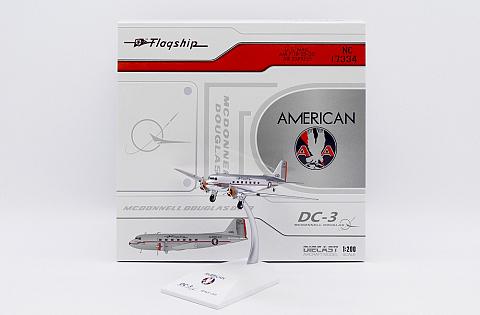 Модель самолета Douglas DC-3 Модель самолета Douglas DC-3