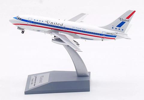Модель самолета Boeing 737-200 Модель самолета Boeing 737-200