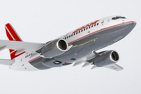Модель самолета Boeing 737-600 Модель самолета Boeing 737-600