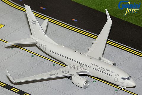 Boeing 737-700