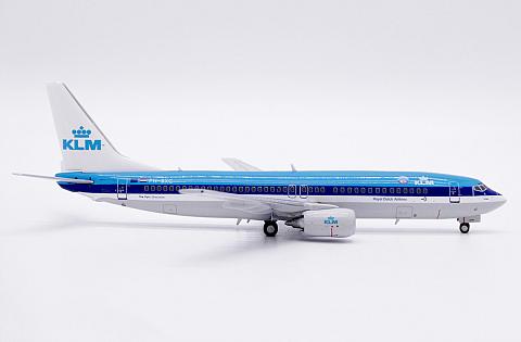 Boeing 737-800