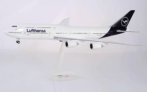 Модель самолета  Boeing 747-8
