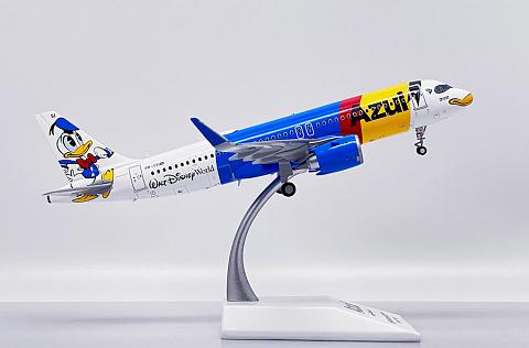 Модель самолета Airbus A320neo "Pato Donald" Модель самолета Airbus A320neo "Pato Donald"