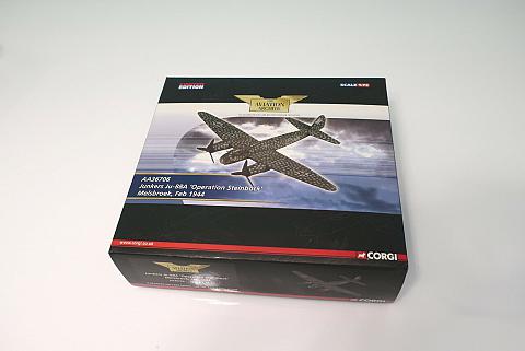Модель самолета Junkers Ju 88A Модель самолета Junkers Ju 88A