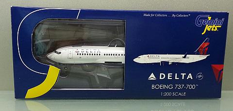    Boeing 737-700