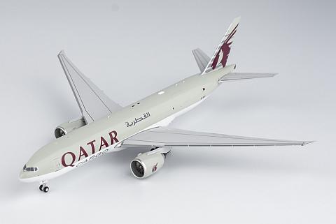 Модель самолета Boeing 777F Модель самолета Boeing 777F