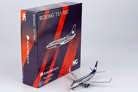 Модель самолета Boeing 737-700 Модель самолета Boeing 737-700