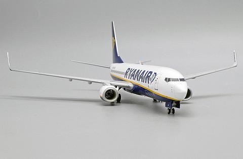 Модель самолета Boeing 737-800 Модель самолета Boeing 737-800