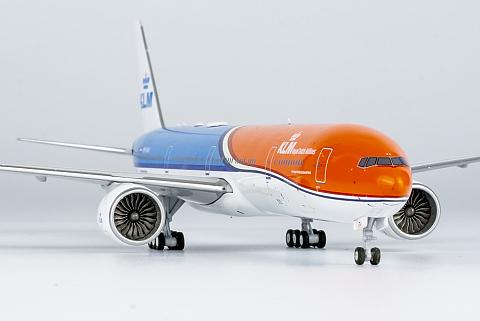    Boeing 777-300ER "Orange Pride"