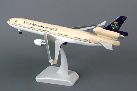 Готовая модель самолета MD-11 фирмы Хоган