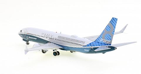    Boeing 737 MAX 8