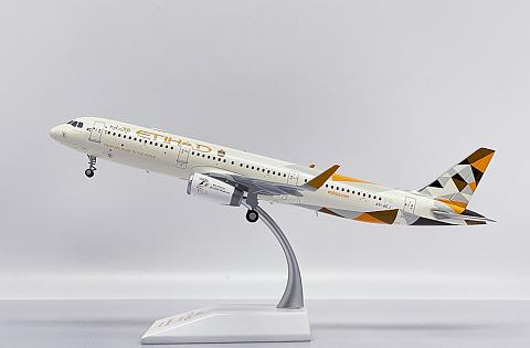 Модель самолета Airbus A321 Модель самолета Airbus A321