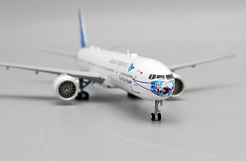    Boeing 777-300ER "Ayo Pakai Masker"