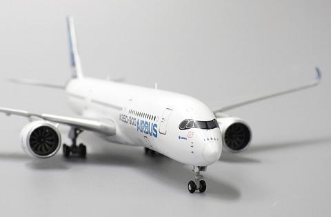    Airbus A350-900