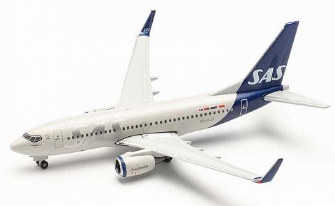 Модель самолета Boeing 737-700 Модель самолета Boeing 737-700
