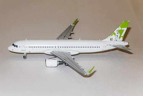 Модель самолета  Airbus A320 "Стрит-Арт"
