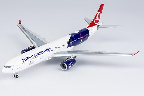 Модель самолета  Airbus A330-300 "UEFA Champions Leagu"