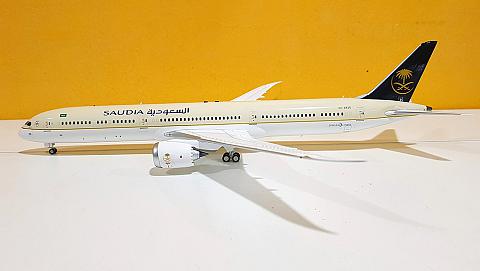 Boeing 787-10