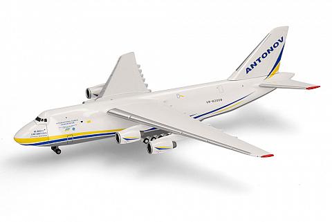 Модель самолета Антонов Ан-124 Модель самолета Антонов Ан-124