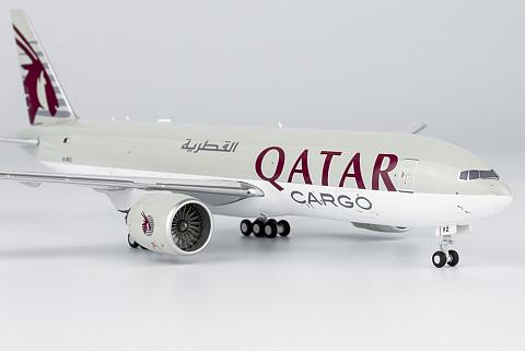 Модель самолета Boeing 777F Модель самолета Boeing 777F
