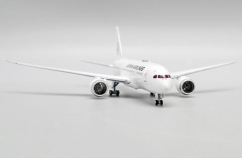    Boeing 787-8