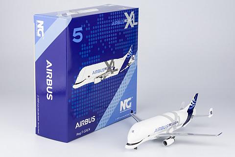 Модель самолета Airbus A330-700 Beluga XL Модель самолета Airbus A330-700 Beluga XL