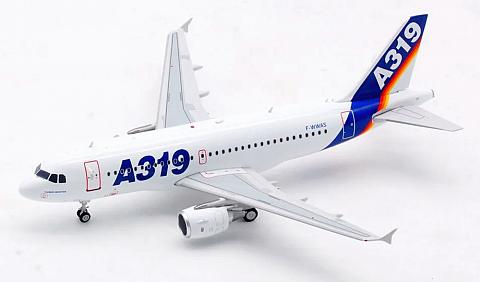 Модель самолета Airbus A319 Модель самолета Airbus A319