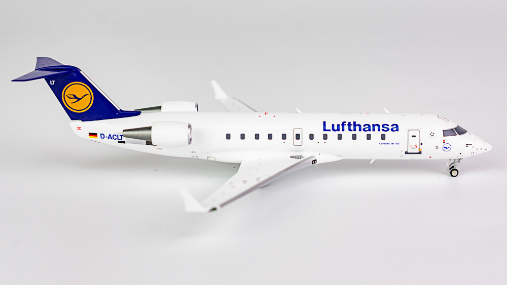    Bombardier CRJ-100LR