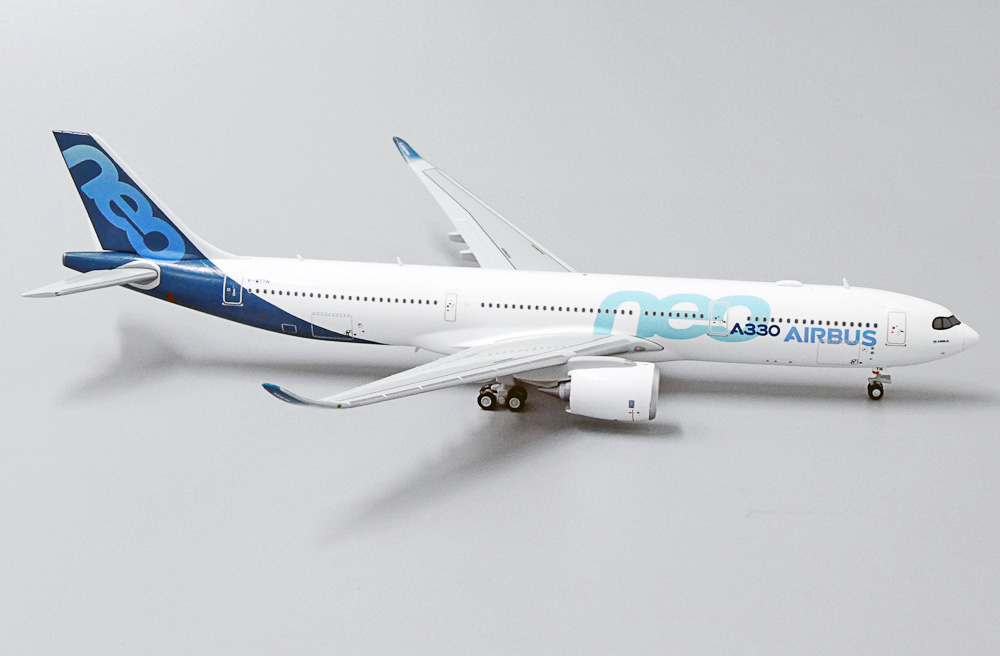 Модель самолета  Airbus A330-900neo