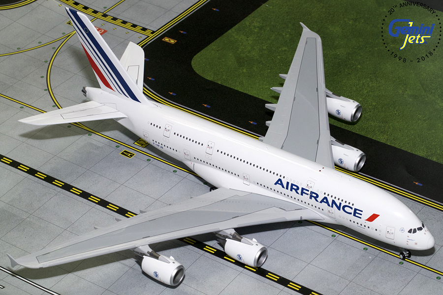 Модель самолета  Airbus A380-800
