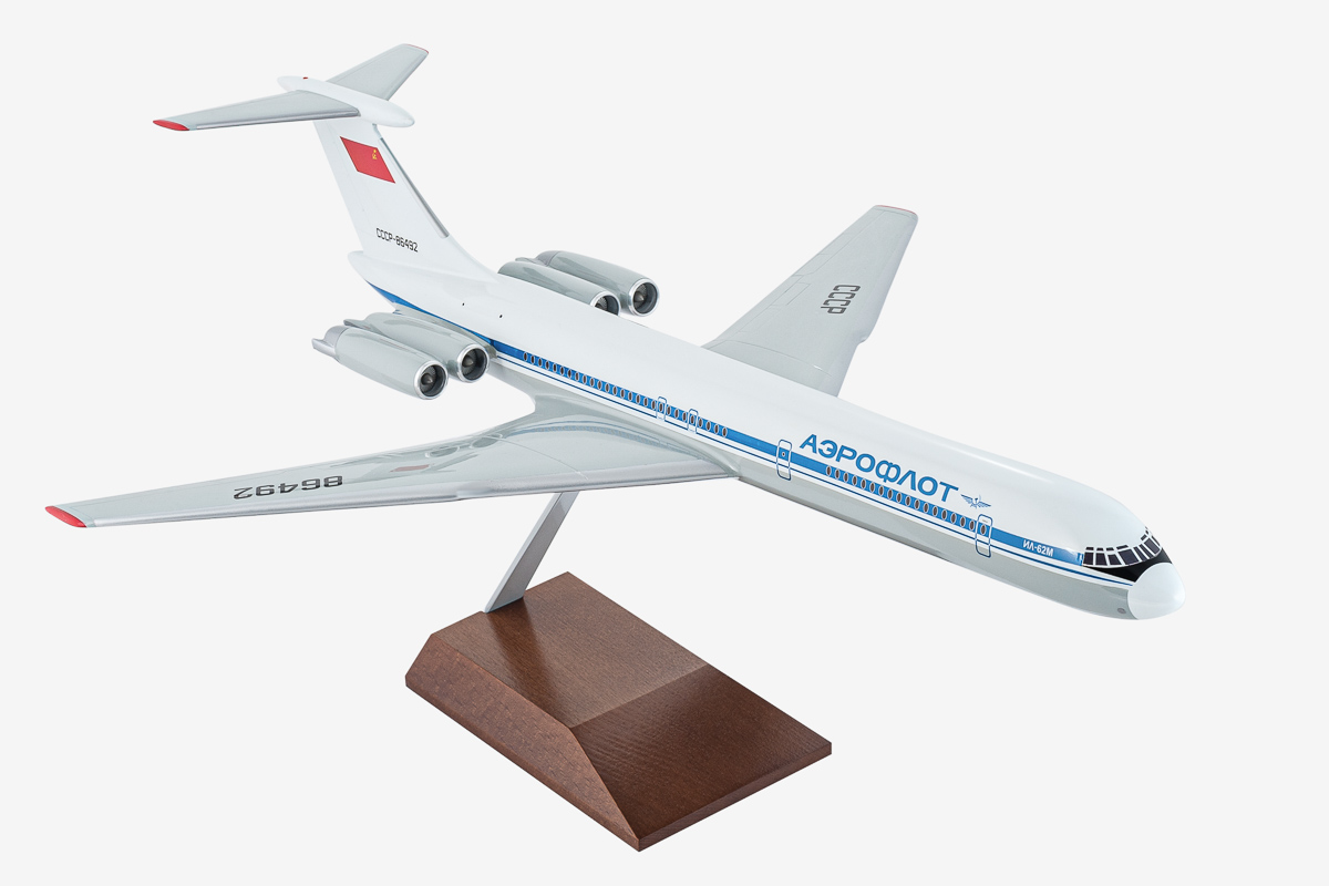 Готовая модель самолета Ил-62 Аэрофлота в масштабе 1:100
