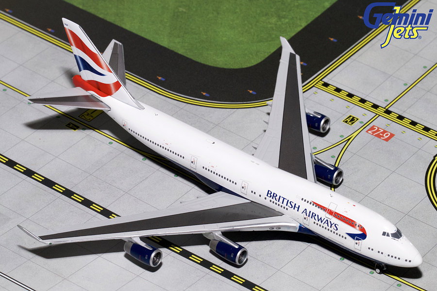 Модель самолета  Boeing 747-400
