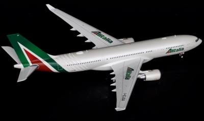 Модель самолета Airbus A330-200 Модель самолета Airbus A330-200