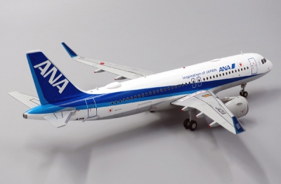 Модель самолета Airbus A320neo Модель самолета Airbus A320neo