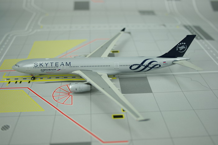    Airbus A330-300 Skyteam  