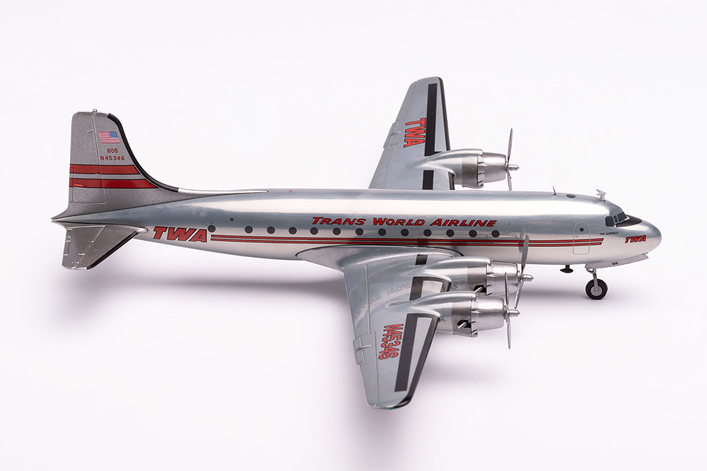 Модель самолета  Douglas DC-4