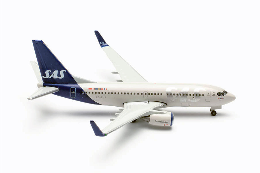    Boeing 737-700