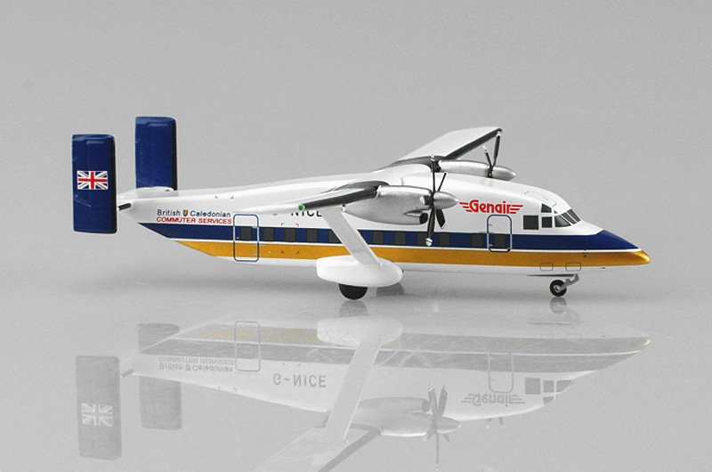 Модель самолета  Shorts 330