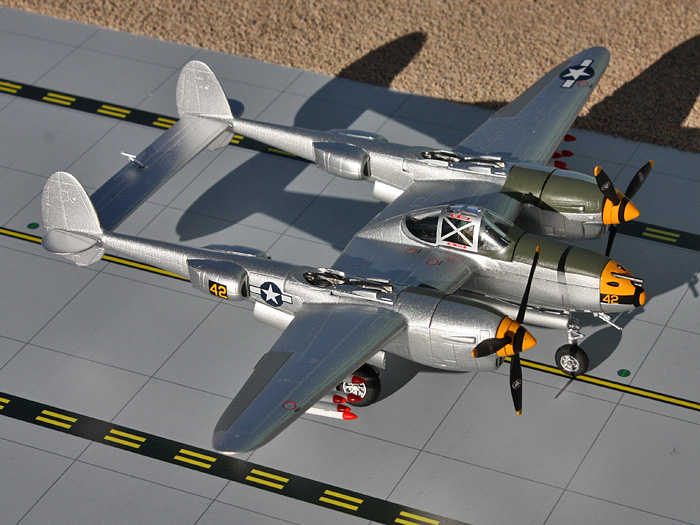    P-38 Lightning  