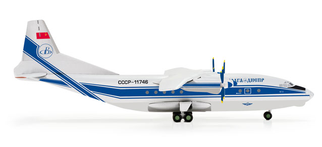 Коллекционная модель самолета Ан-12 авиакомпании Волга-Днепр