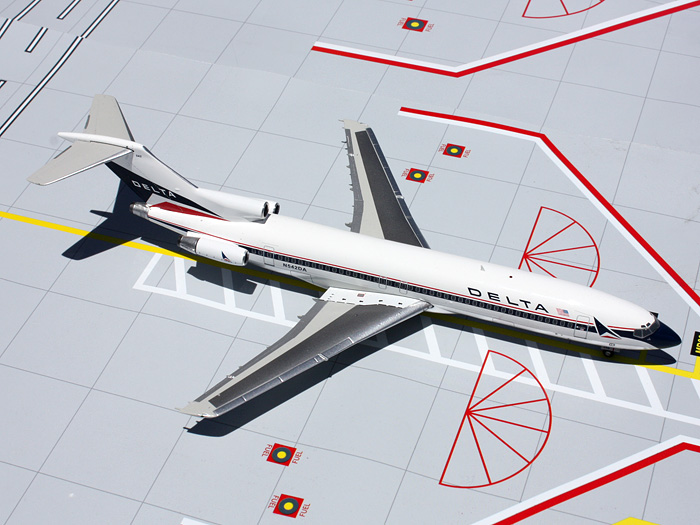    Boeing 727-200  Delta