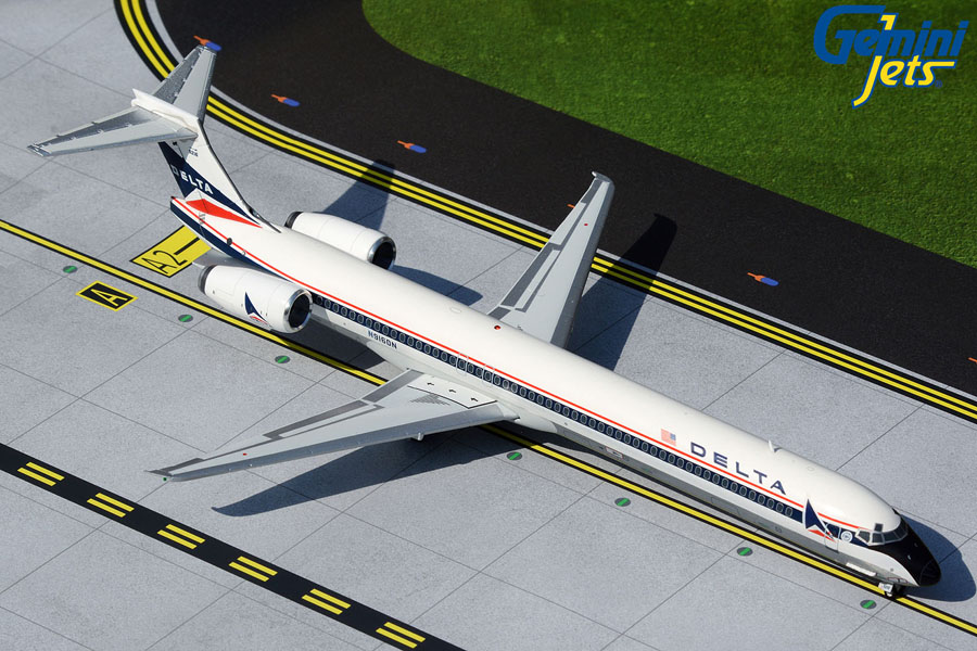Модель самолета  McDonnell Douglas MD-90