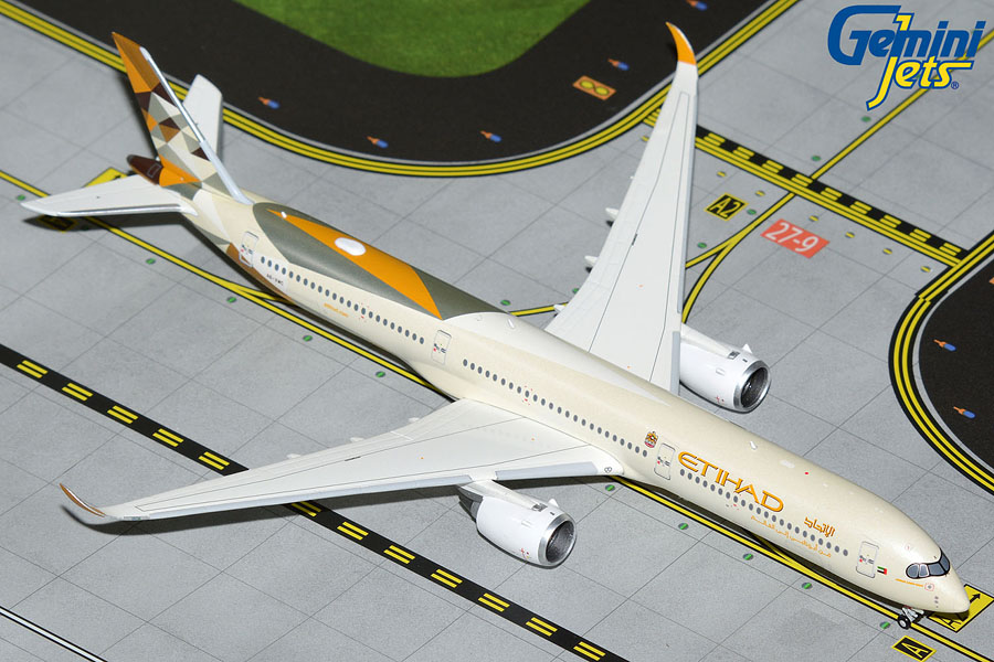 Модель самолета  Airbus A350-1000