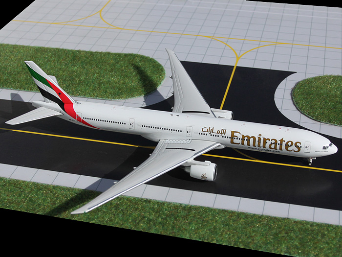    Boeing 777-300ER  Emirates